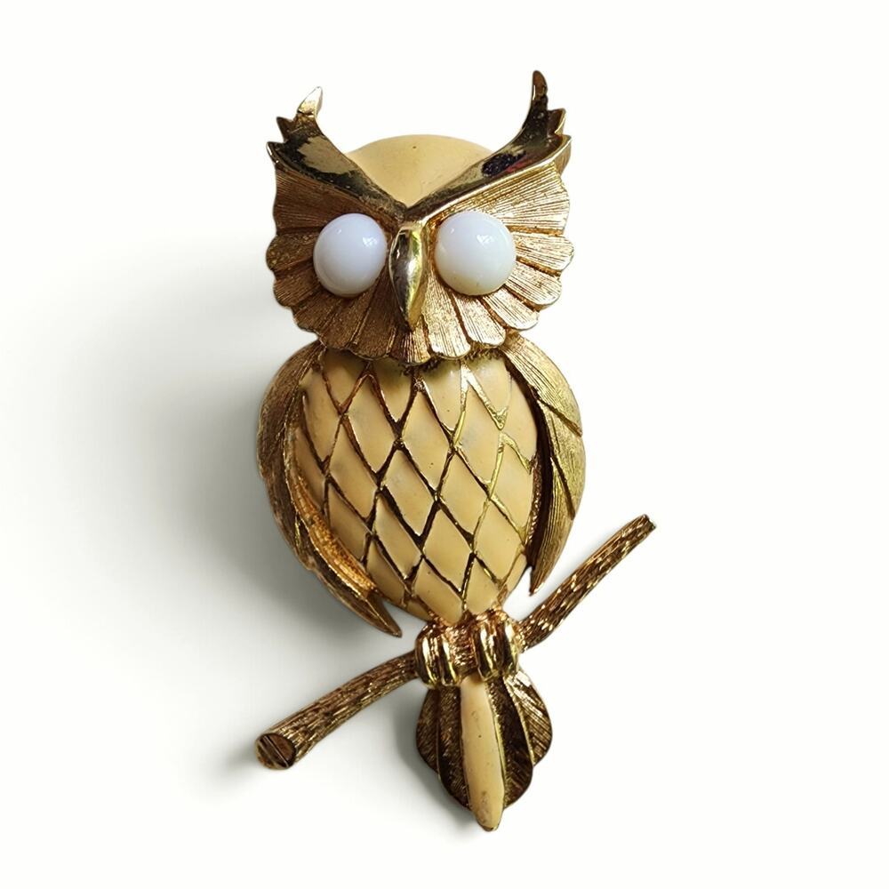 Hobé Enamel Owl Brooch Vintage Pin Gold Tone White Milk Glass Eyes Figural Bird